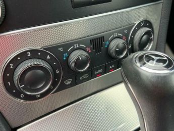 Mercedes-Benz  1.8 CLK200 Kompressor Sport 2dr