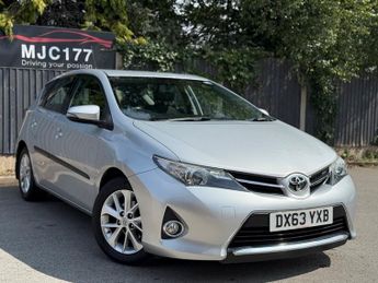 Toyota Auris 1.6 V-Matic Icon Hatchback 5dr Petrol Multidrive S Euro 5 (132 p