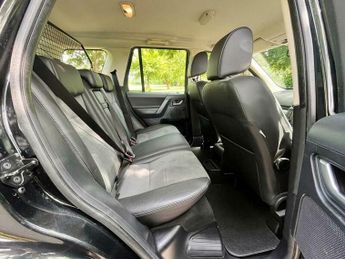 Land Rover Freelander 2.2 SD4 XS CommandShift 4WD Euro 5 5dr