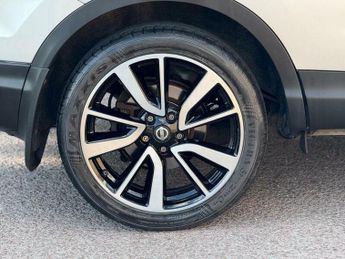 Nissan Qashqai 1.6 dCi Tekna XTRON 2WD Euro 5 (s/s) 5dr