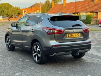 Nissan Qashqai 1.3 DIG-T Tekna DCT Auto Euro 6 (s/s) 5dr