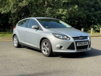 Ford Focus 1.6 Zetec Navigator Powershift Euro 5 5dr