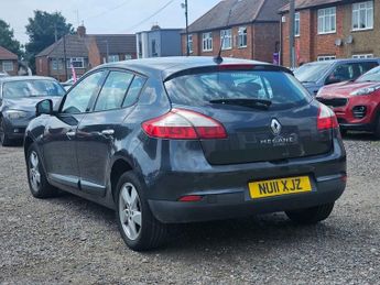 Renault Megane 1.6 16V Dynamique TomTom Euro 5 5dr