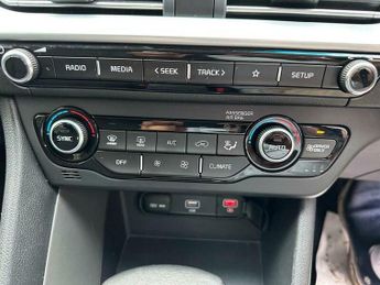 Kia Niro 1.6 GDi 2 DCT Euro 6 (s/s) 5dr
