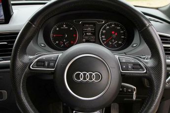 Audi Q3 2.0 TDI S line S Tronic quattro Euro 5 (s/s) 5dr
