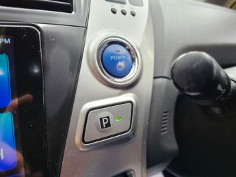 Toyota Prius 1.8 VVT-h Icon CVT Euro 5 (s/s) 5dr