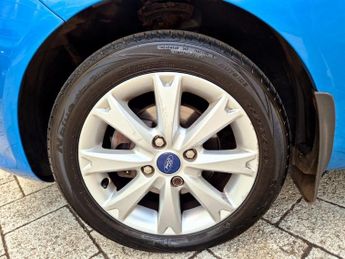 Ford Fiesta 1.4 Zetec Hatchback 5dr Petrol Automatic (154 g/km, 94 bhp)