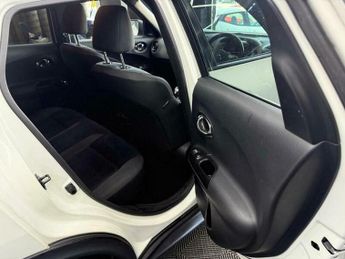 Nissan Juke 1.6 Acenta Premium XTRON Euro 5 5dr