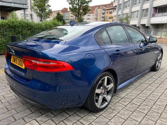Jaguar XE R-SPORT