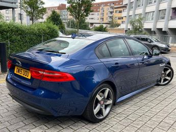 Jaguar XE R-SPORT