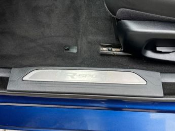 Jaguar XE R-SPORT