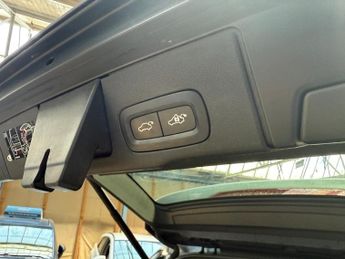 Volvo XC60 B4 MOMENTUM