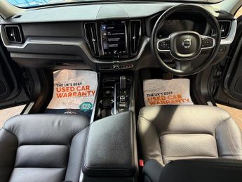 Volvo XC60 B4 MOMENTUM AUTOMATIC LEATHER