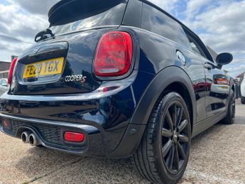 MINI Hatch 2.0 Cooper S Classic Hatchback 3dr Petrol Steptronic Euro 6 (s/s