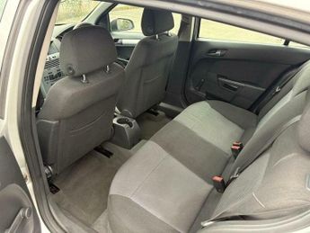 Vauxhall Astra 1.6i 16v Club 5dr