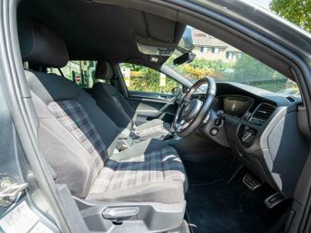 Volkswagen Golf GTi 2.0 TSI BlueMotion Tech GTI DSG Euro 6 (s/s) 5dr