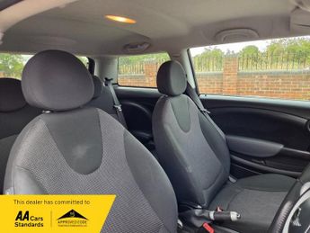 MINI Hatch 1.6 Cooper Hatchback 3dr Petrol Steptronic Euro 4 (120 ps)