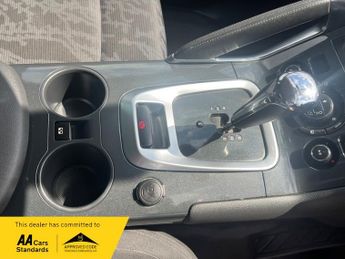 Peugeot 3008 1.6 e-HDi Allure SUV 5dr Diesel EGC Euro 5 (s/s) (115 ps)