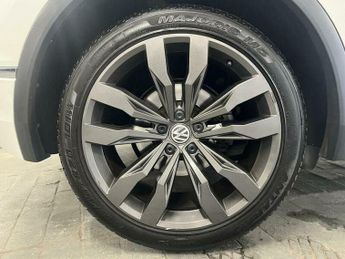 Volkswagen Tiguan 2.0 TDI R-Line SUV 5dr Diesel DSG 4Motion Euro 6 (s/s) (150 ps)
