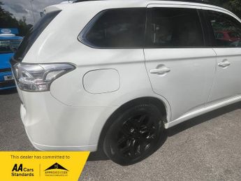 Mitsubishi Outlander PHEV GX 4H