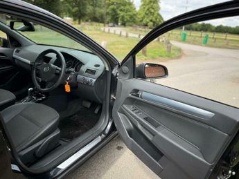 Vauxhall Astra 1.8i 16v Design 5dr