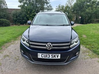 Volkswagen Tiguan 2.0 TDI BlueMotion Tech SE SUV 5dr Diesel DSG 4WD Euro 5 (s/s) (