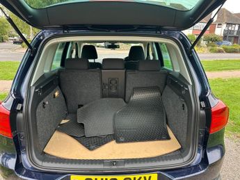 Volkswagen Tiguan 2.0 TDI BlueMotion Tech SE SUV 5dr Diesel DSG 4WD Euro 5 (s/s) (