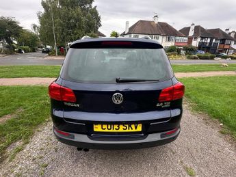 Volkswagen Tiguan 2.0 TDI BlueMotion Tech SE SUV 5dr Diesel DSG 4WD Euro 5 (s/s) (