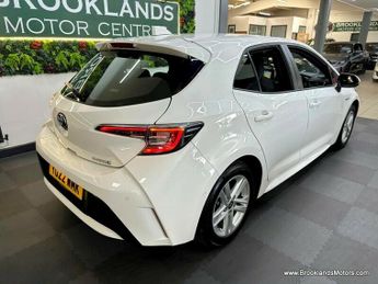 Toyota Corolla ICON TECH [SAT NAV, HEATED SEATS & REVERSE CAMERA]