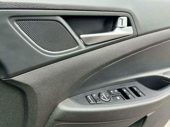Hyundai Tucson 1.7 CRDi Blue Drive SE Nav DCT Euro 6 (s/s) 5dr