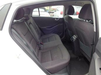 Hyundai Ioniq 1.6 h-GDi Premium DCT Euro 6 (s/s) 5dr