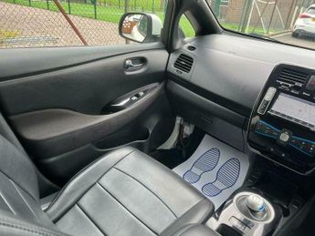 Nissan Leaf 30kWh Acenta Auto 5dr