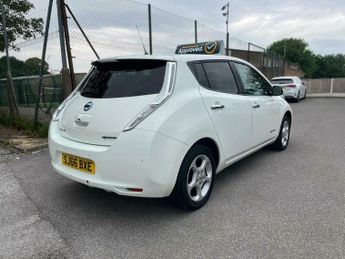 Nissan Leaf 30kWh Acenta Auto 5dr