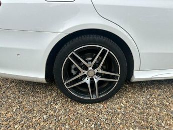 Mercedes-Benz E Class 2.1 E220 BlueTEC AMG Night Edition G-Tronic+ Euro 6 (s/s) 4dr