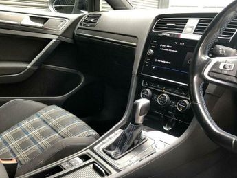 Volkswagen Golf 1.4 TSI 8.7kWh GTE Advance DSG Euro 6 (s/s) 5dr