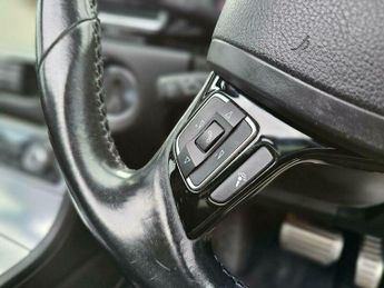 Volkswagen Touareg 3.0 TDI V6 BlueMotion Tech R-Line Tiptronic 4WD Euro 6 (s/s) 5dr