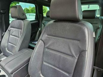Volkswagen Touareg 3.0 TDI V6 BlueMotion Tech R-Line Tiptronic 4WD Euro 6 (s/s) 5dr