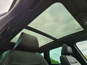 Volkswagen Touareg 3.0 TDI V6 BlueMotion Tech R-Line Tiptronic 4WD Euro 6 (s/s) 5dr