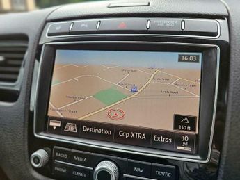 Volkswagen Touareg 3.0 TDI V6 BlueMotion Tech R-Line Tiptronic 4WD Euro 6 (s/s) 5dr