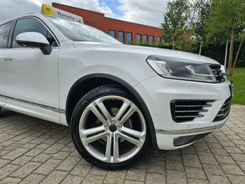 Volkswagen Touareg 3.0 TDI V6 BlueMotion Tech R-Line Tiptronic 4WD Euro 6 (s/s) 5dr