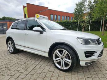 Volkswagen Touareg 3.0 TDI V6 BlueMotion Tech R-Line Tiptronic 4WD Euro 6 (s/s) 5dr