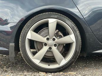 Audi A6 Avant 2.0 TDI ultra Black Edition S Tronic Euro 6 (s/s) 5dr
