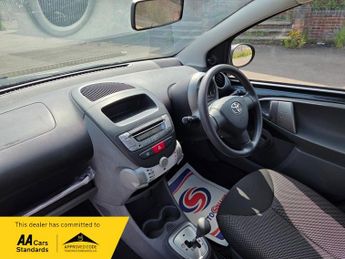 Toyota AYGO 1.0 VVT-i + Hatchback 5dr Petrol MultiMode Euro 5 (67 ps)