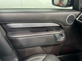 Land Rover Discovery 3.0 Discovery First Edition TD6 Auto 4WD 5dr