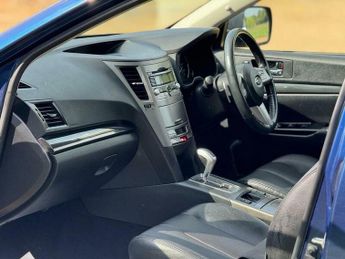 Subaru Legacy 2.5i SE Sport Tourer Lineartronic 4WD Euro 5 5dr