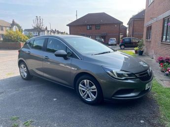 Vauxhall Astra 1.4i Design Hatchback 5dr Petrol Manual Euro 6 (100 ps)
