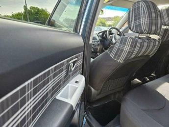 Kia Soul 1.6 CRDi Hunter Auto Euro 5 5dr