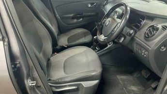 Renault Captur 1.2 TCe ENERGY Dynamique Nav Auto Euro 6 (s/s) 5dr