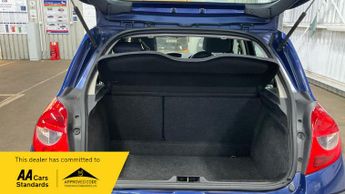 Renault Clio 1.2 TCe 16v Dynamique Hatchback 5dr Petrol Manual (139 g/km, 100