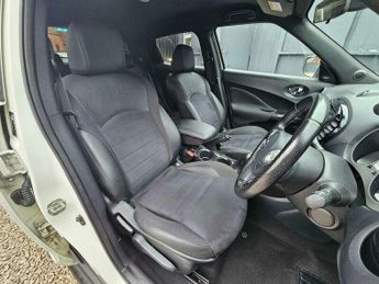 Nissan Juke 1.6 N-Connecta XTRON Euro 6 5dr